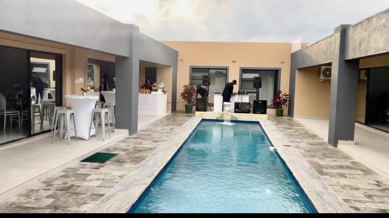 De Lux Villa Bulawayo Ngoại thất bức ảnh